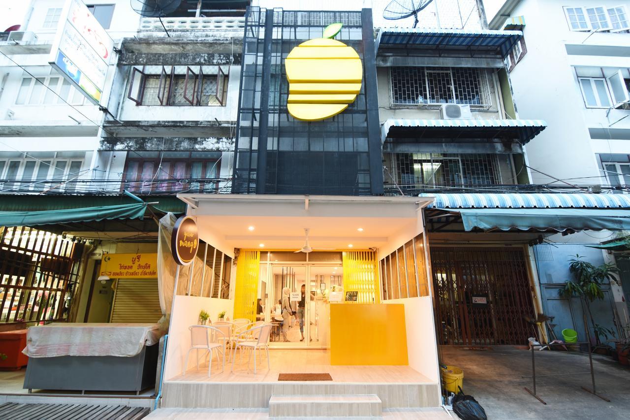 Yellow Mango Hostel Банкок Екстериор снимка